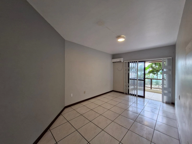 APARTAMENTO À VENDA – FRENTE MAR: 10ª foto da galeria de imagens do imóvel