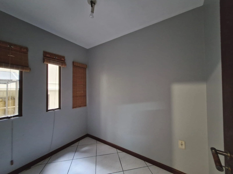 APARTAMENTO À VENDA – FRENTE MAR: 18ª foto da galeria de imagens do imóvel