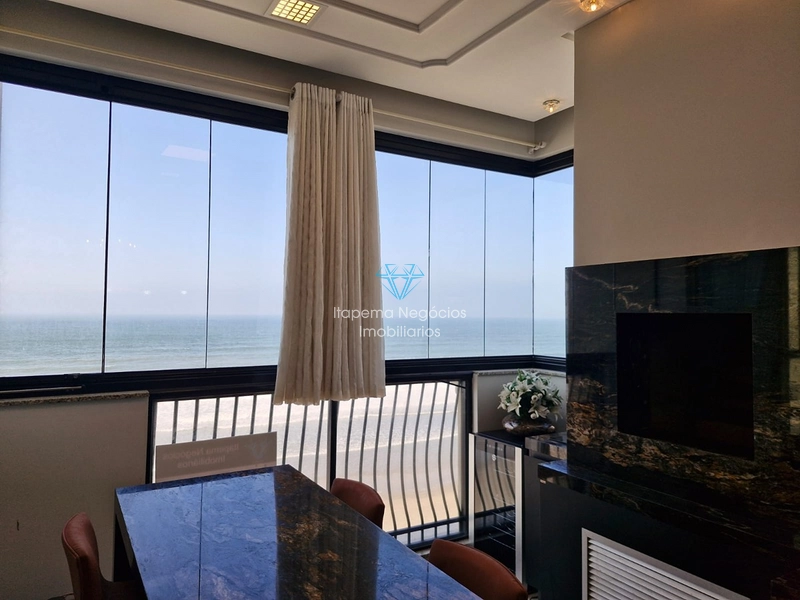 Apartamento mobiliado e decorado, muito luxuoso e frente mar.: 9ª foto da galeria de imagens do imóvel