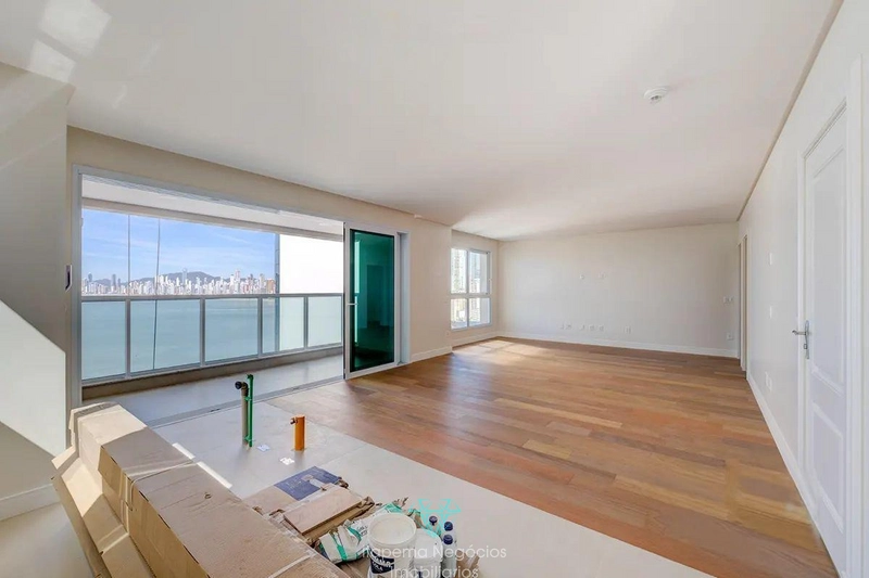 Apartamentos com 3 dormitórios em Balneário Camboriú: 2ª foto da galeria de imagens do imóvel