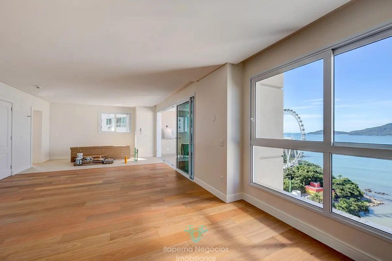 Apartamentos com 3 dormitórios em Balneário Camboriú: 3ª foto da galeria de imagens do imóvel