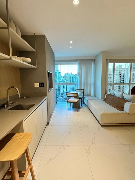 Apartamento no Centro com 3 suítes, 4 vagas, 152m² privativos, lazer completo e alto padrão.: 3ª foto da galeria de imagens do imóvel