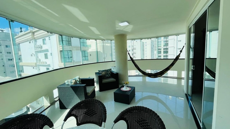  APARTAMENTO MOBILIADO PARA VENDA EM MEIA PRAIA. : 3ª foto da galeria de imagens do imóvel