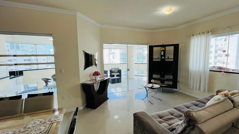  APARTAMENTO MOBILIADO PARA VENDA EM MEIA PRAIA. : 6ª foto da galeria de imagens do imóvel