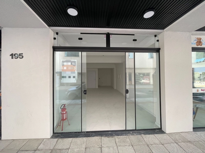 Sala Comercial para Locação – Meia Praia: 2ª foto da galeria de imagens do imóvel