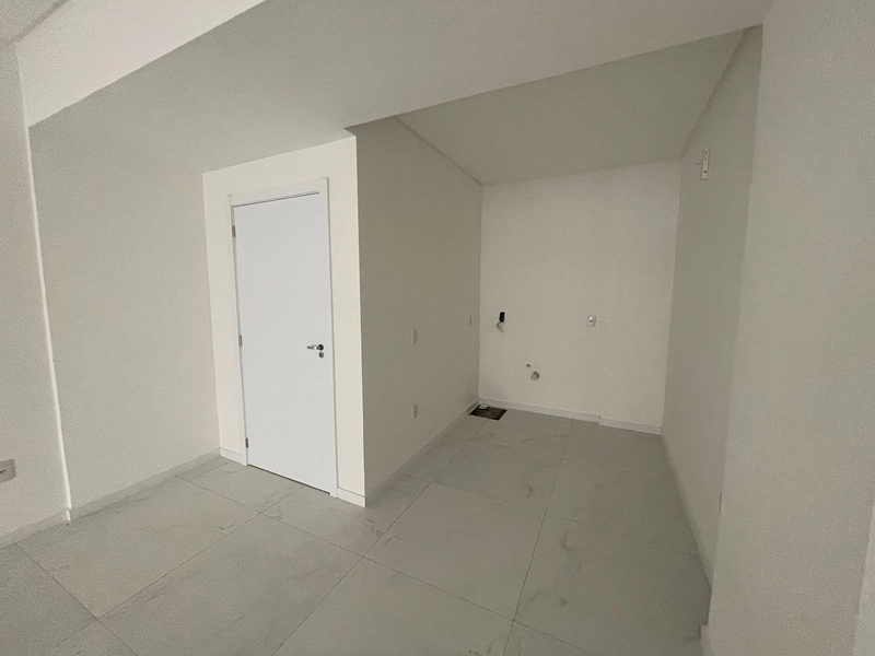 Sala Comercial para Locação – Meia Praia: 6ª foto da galeria de imagens do imóvel