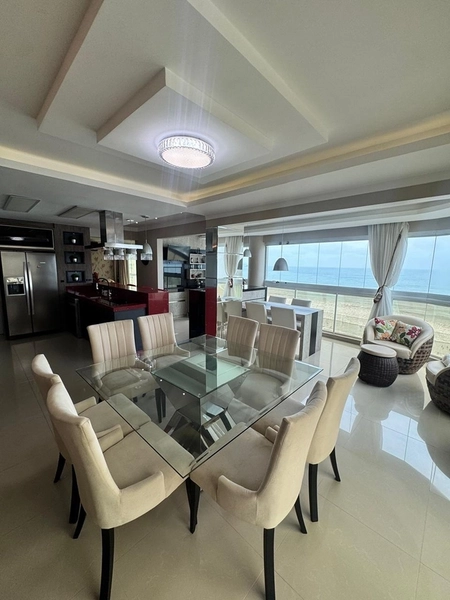 APARTAMENTO NA MEIA PRAIA ITAPEMA | 3 SUÍTES | 200M²: 4ª foto da galeria de imagens do imóvel