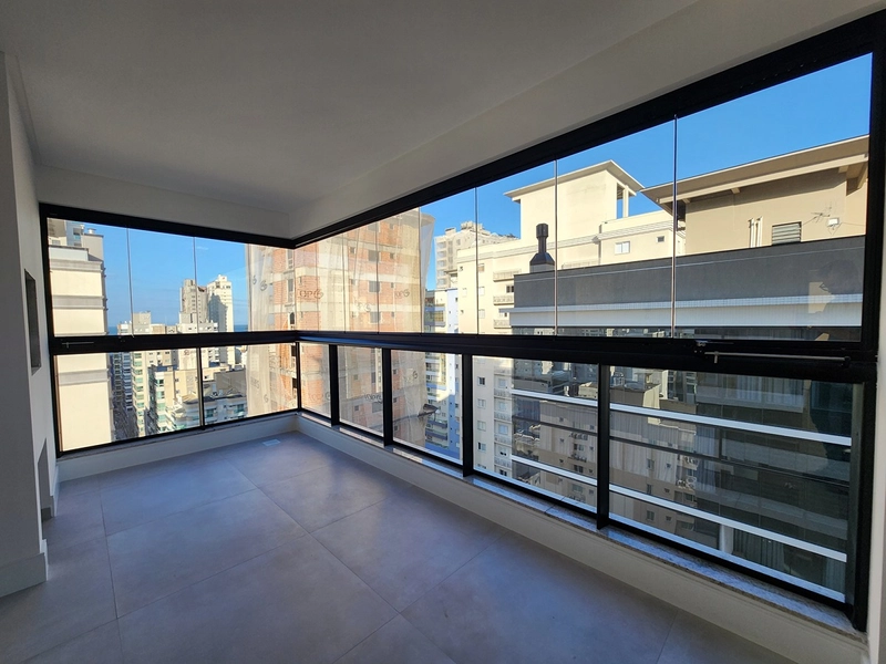 Apartamento à Venda – Meia Praia, Itapema/SC: 2ª foto da galeria de imagens do imóvel