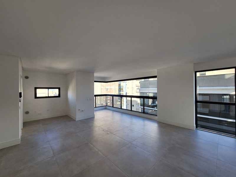 Apartamento à Venda – Meia Praia, Itapema/SC: 1ª foto da galeria de imagens do imóvel