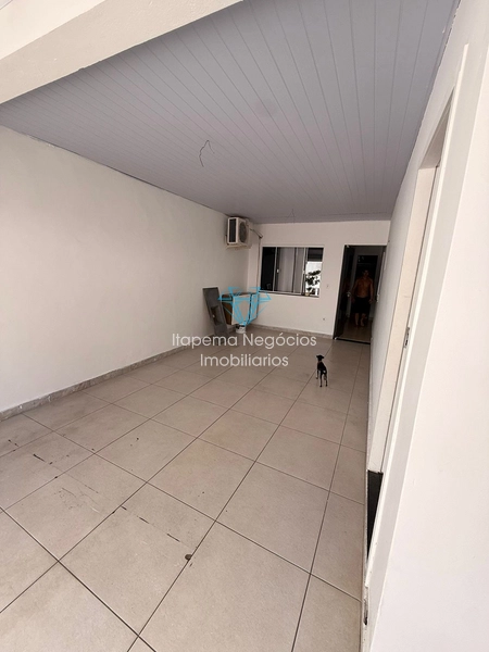 Casa com 3 dormitórios, piscina e vaga para 4 carros -  Morretes. : 6ª foto da galeria de imagens do imóvel