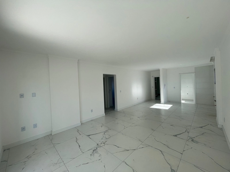 LOCAÇÃO DE APARTAMENTO – MEIA PRAIA | TERCEIRA QUADRA: 6ª foto da galeria de imagens do imóvel