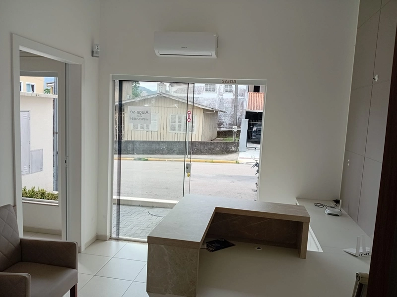 Sala comercial mobiliada para locação – Meia Praia, Itapema: 4ª foto da galeria de imagens do imóvel