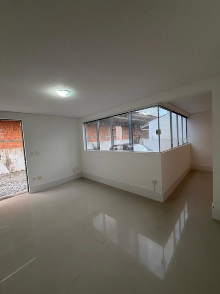 VENDA DE CASA – 2 SUÍTES | ITAPEMA/SC: 1ª foto da galeria de imagens do imóvel