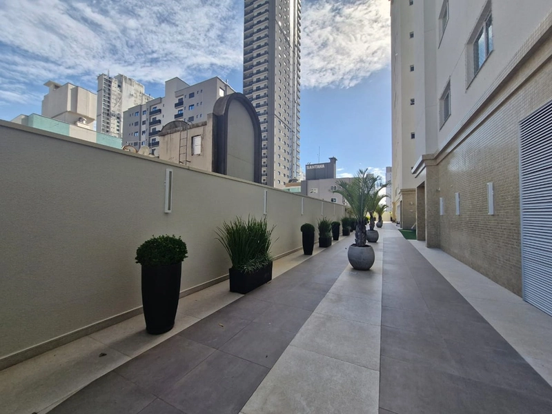 Apartamento finamente mobiliado e decorado localizado na segunda quadra do bairro Meia Praia Itapema.: 49ª foto da galeria de imagens do imóvel