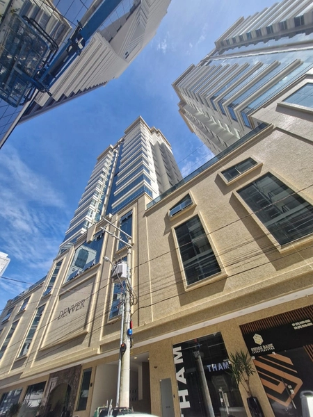 Apartamento finamente mobiliado e decorado localizado na segunda quadra do bairro Meia Praia Itapema.: 80ª foto da galeria de imagens do imóvel