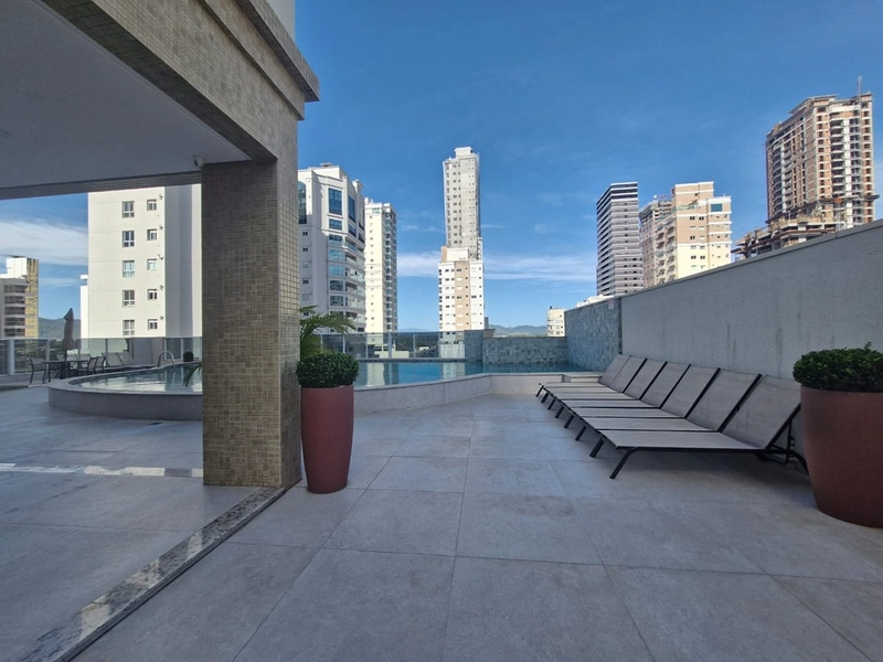 Apartamento finamente mobiliado e decorado localizado na segunda quadra do bairro Meia Praia Itapema.: 51ª foto da galeria de imagens do imóvel