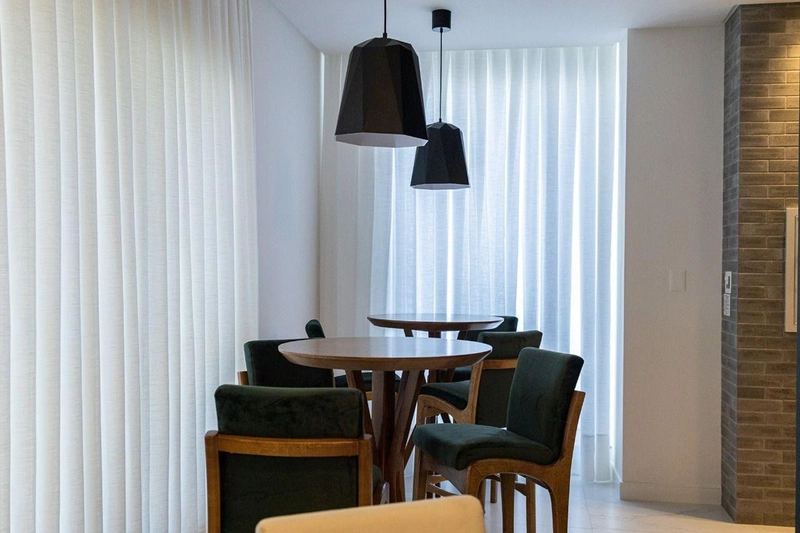 Apartamento finamente mobiliado e decorado localizado na segunda quadra do bairro Meia Praia Itapema.: 75ª foto da galeria de imagens do imóvel