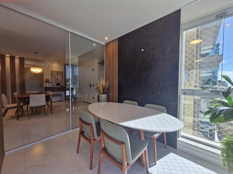 Apartamento finamente mobiliado e decorado localizado na segunda quadra do bairro Meia Praia Itapema.: 27ª foto da galeria de imagens do imóvel