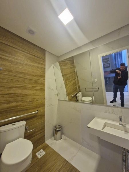 Apartamento finamente mobiliado e decorado localizado na segunda quadra do bairro Meia Praia Itapema.: 58ª foto da galeria de imagens do imóvel