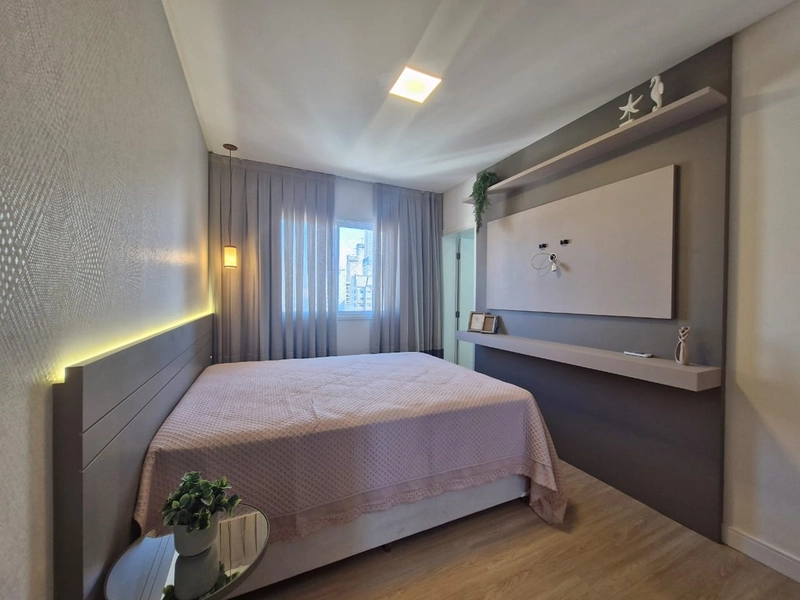 Apartamento finamente mobiliado e decorado localizado na segunda quadra do bairro Meia Praia Itapema.: 33ª foto da galeria de imagens do imóvel