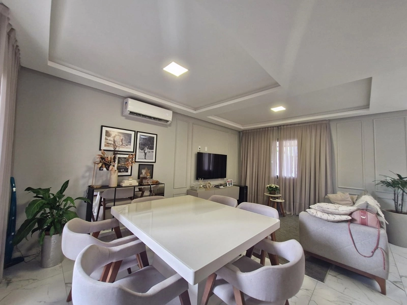 Sobrado à Venda – Perequê: 2ª foto da galeria de imagens do imóvel