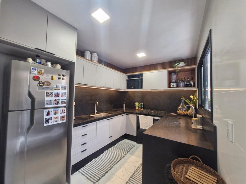 Sobrado à Venda – Perequê: 3ª foto da galeria de imagens do imóvel