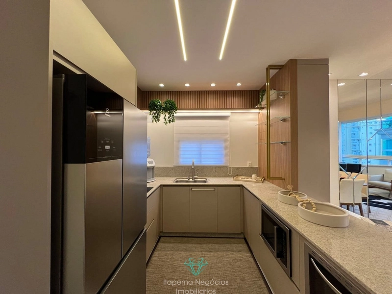 Apartamento 03 suítes, e 02 vagas- Meia Praia: 3ª foto da galeria de imagens do imóvel