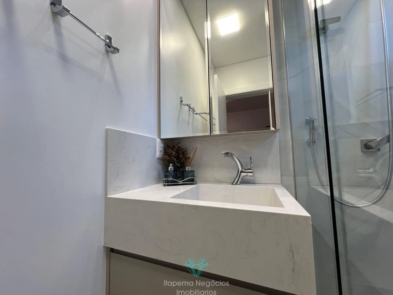 Apartamento 03 suítes, e 02 vagas- Meia Praia: 26ª foto da galeria de imagens do imóvel