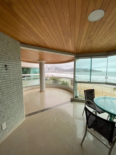 PÉ NA AREIA – AVENIDA BEIRA MAR | CENTRO DE ITAPEMA: 2ª foto da galeria de imagens do imóvel