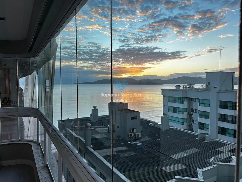 Apartamento à Venda – Meia Praia | Quadra Mar | Mobiliado | 128 m² Privativos: 3ª foto da galeria de imagens do imóvel