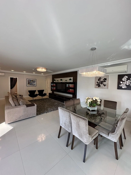 Apartamento com 3 suítes, sendo 1 com hidromassagem, à venda no Centro: 7ª foto da galeria de imagens do imóvel