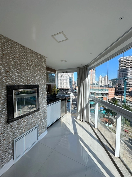 Apartamento com 3 suítes, sendo 1 com hidromassagem, à venda no Centro: 6ª foto da galeria de imagens do imóvel
