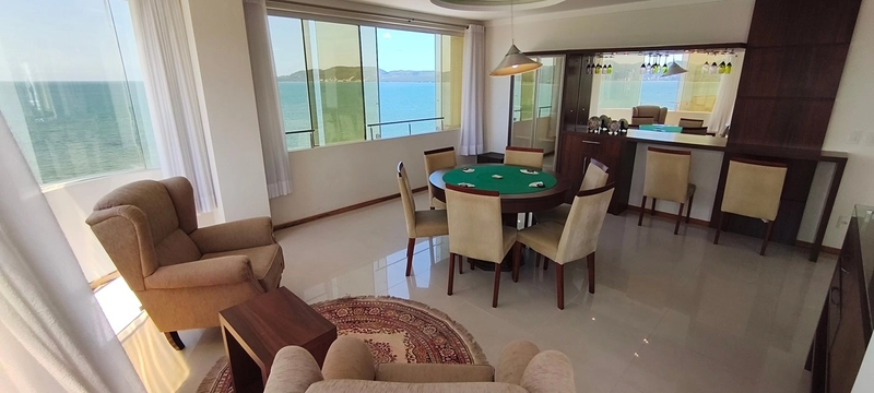 Apartamento à Venda – Meia Praia, Quadra do Mar: 1ª foto da galeria de imagens do imóvel