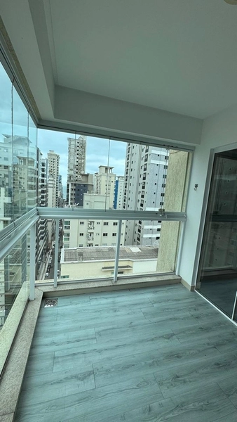APARTAMENTO À VENDA | Meia Praia: 1ª foto da galeria de imagens do imóvel