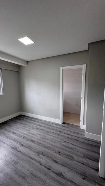 APARTAMENTO À VENDA | Meia Praia: 12ª foto da galeria de imagens do imóvel