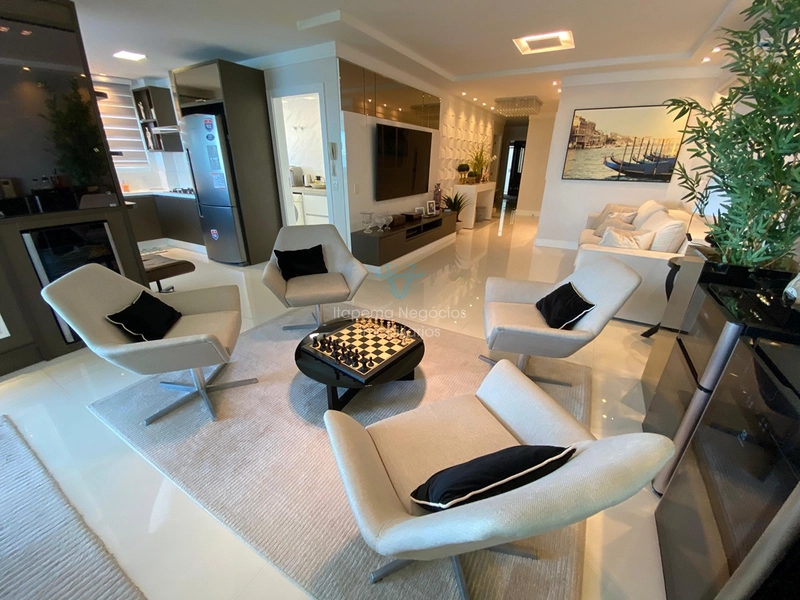 Apartamento 4 Dormitórios Sendo 4 Suítes - Frente para o mar.: 24ª foto da galeria de imagens do imóvel