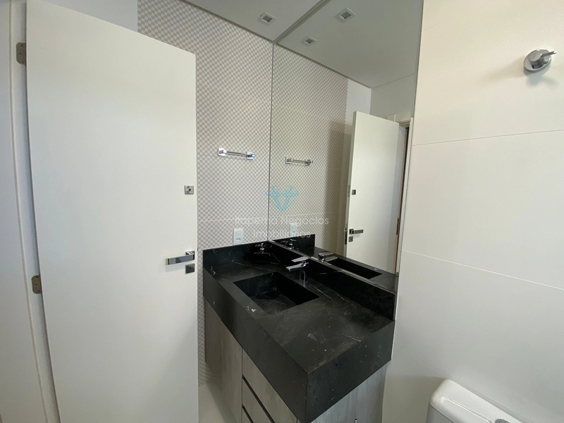 Apartamento 4 Dormitórios Sendo 4 Suítes - Frente para o mar.: 34ª foto da galeria de imagens do imóvel