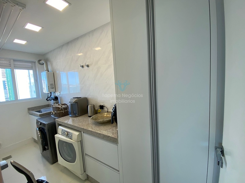 Apartamento 4 Dormitórios Sendo 4 Suítes - Frente para o mar.: 9ª foto da galeria de imagens do imóvel