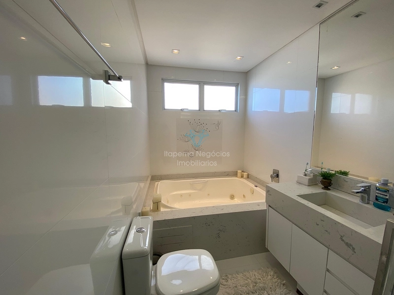 Apartamento 4 Dormitórios Sendo 4 Suítes - Frente para o mar.: 43ª foto da galeria de imagens do imóvel