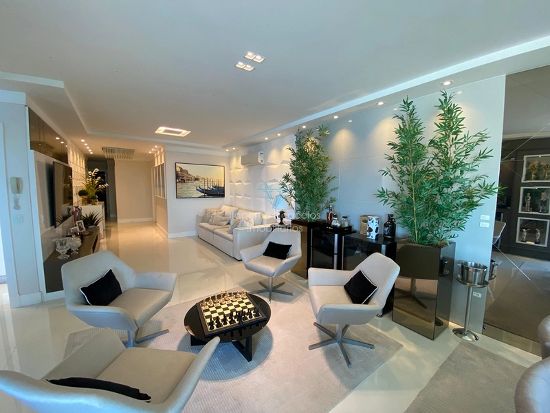 Apartamento 4 Dormitórios Sendo 4 Suítes - Frente para o mar.: 20ª foto da galeria de imagens do imóvel