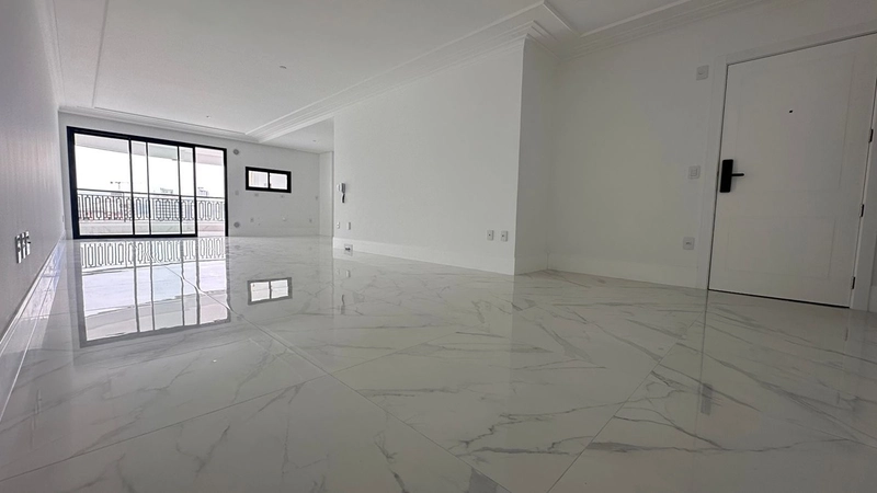 Apartamento à Venda em Meia Praia – Alto Padrão: 6ª foto da galeria de imagens do imóvel