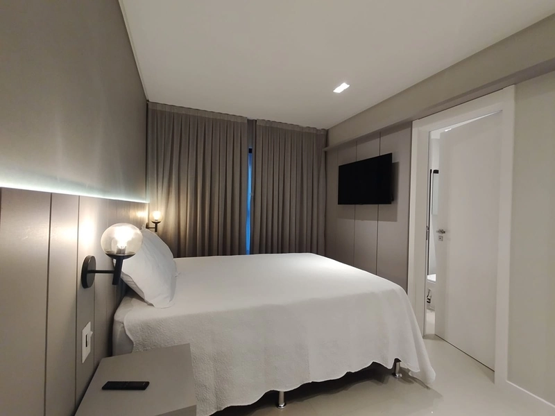 Apartamento frente avenida em Meia Praia, Itapema - SC: 22ª foto da galeria de imagens do imóvel