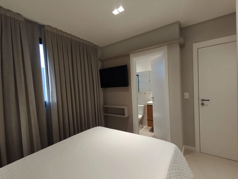 Apartamento frente avenida em Meia Praia, Itapema - SC: 17ª foto da galeria de imagens do imóvel