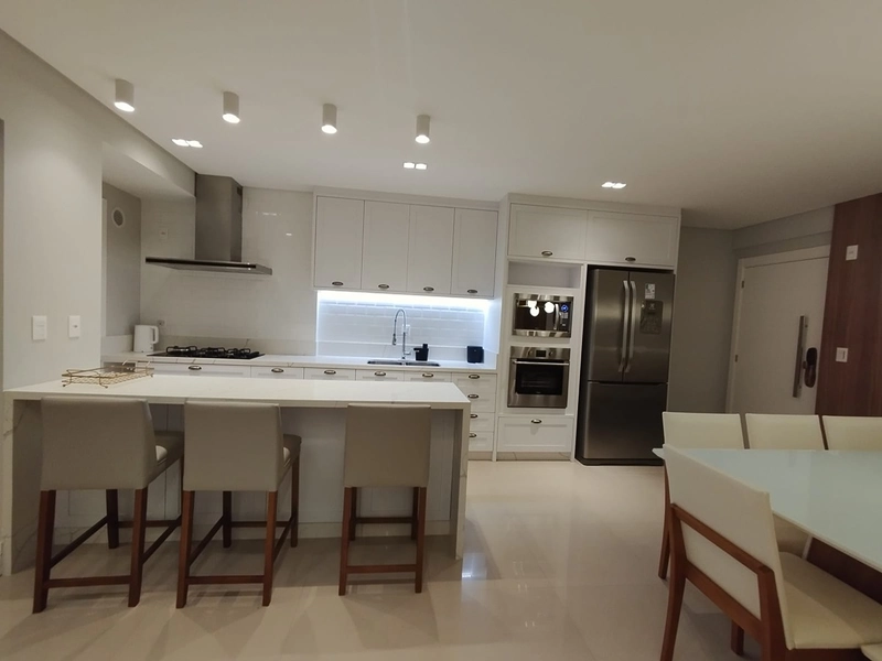 Apartamento frente avenida em Meia Praia, Itapema - SC: 9ª foto da galeria de imagens do imóvel