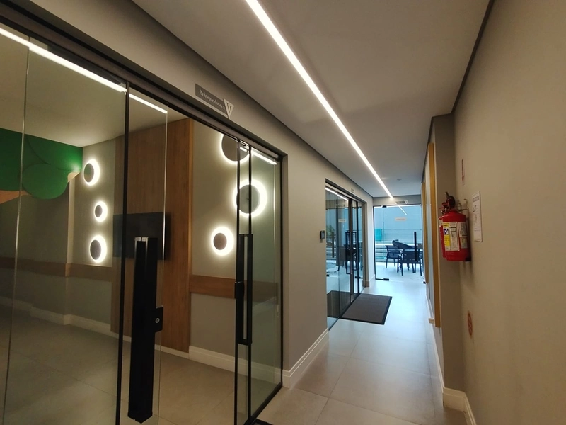 Apartamento frente avenida em Meia Praia, Itapema - SC: 41ª foto da galeria de imagens do imóvel