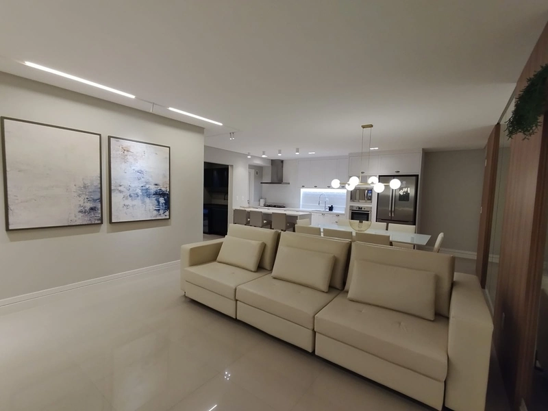 Apartamento frente avenida em Meia Praia, Itapema - SC: 7ª foto da galeria de imagens do imóvel