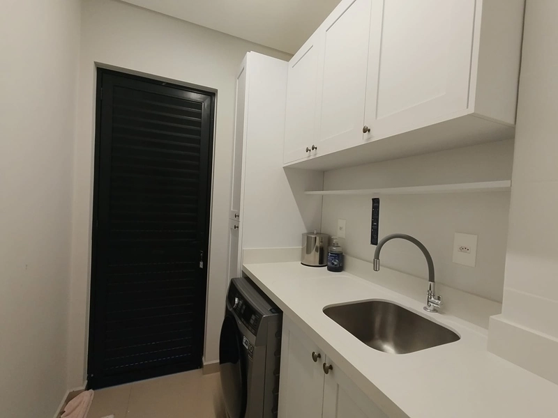 Apartamento frente avenida em Meia Praia, Itapema - SC: 11ª foto da galeria de imagens do imóvel