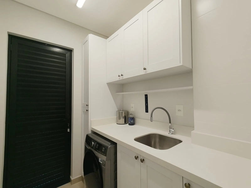 Apartamento frente avenida em Meia Praia, Itapema - SC: 12ª foto da galeria de imagens do imóvel