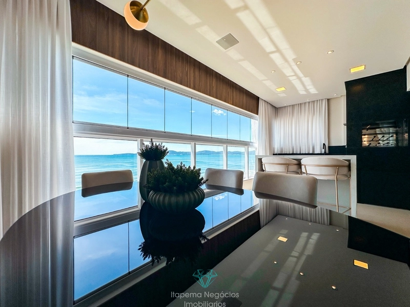 Apartamento 3 Suítes , 2 Vagas. Frente Mar: 32ª foto da galeria de imagens do imóvel