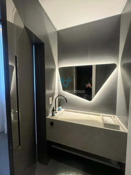 Apartamento 04 suítes, e 03 vagas- Meia Praia: 50ª foto da galeria de imagens do imóvel